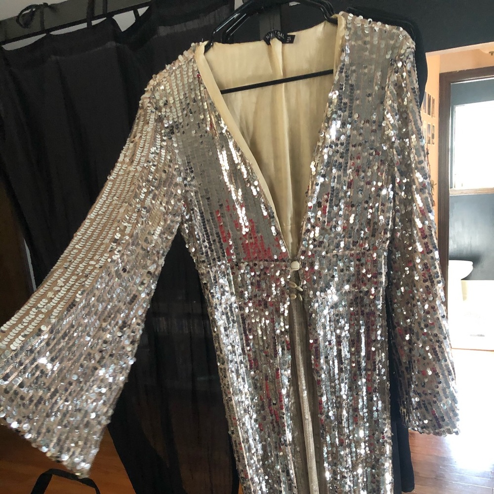 Bell sleeve sequence kimono 👘